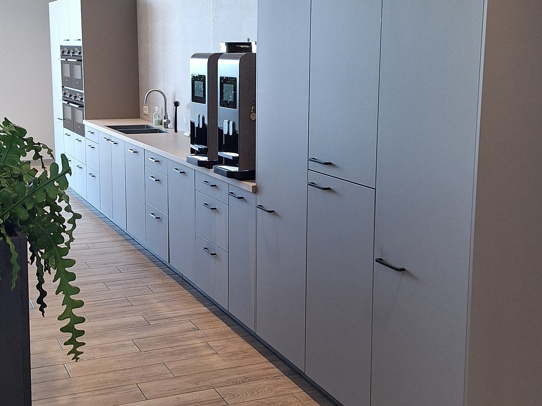 Kantinekeuken en pantry's voor D-tec in Kesteren
